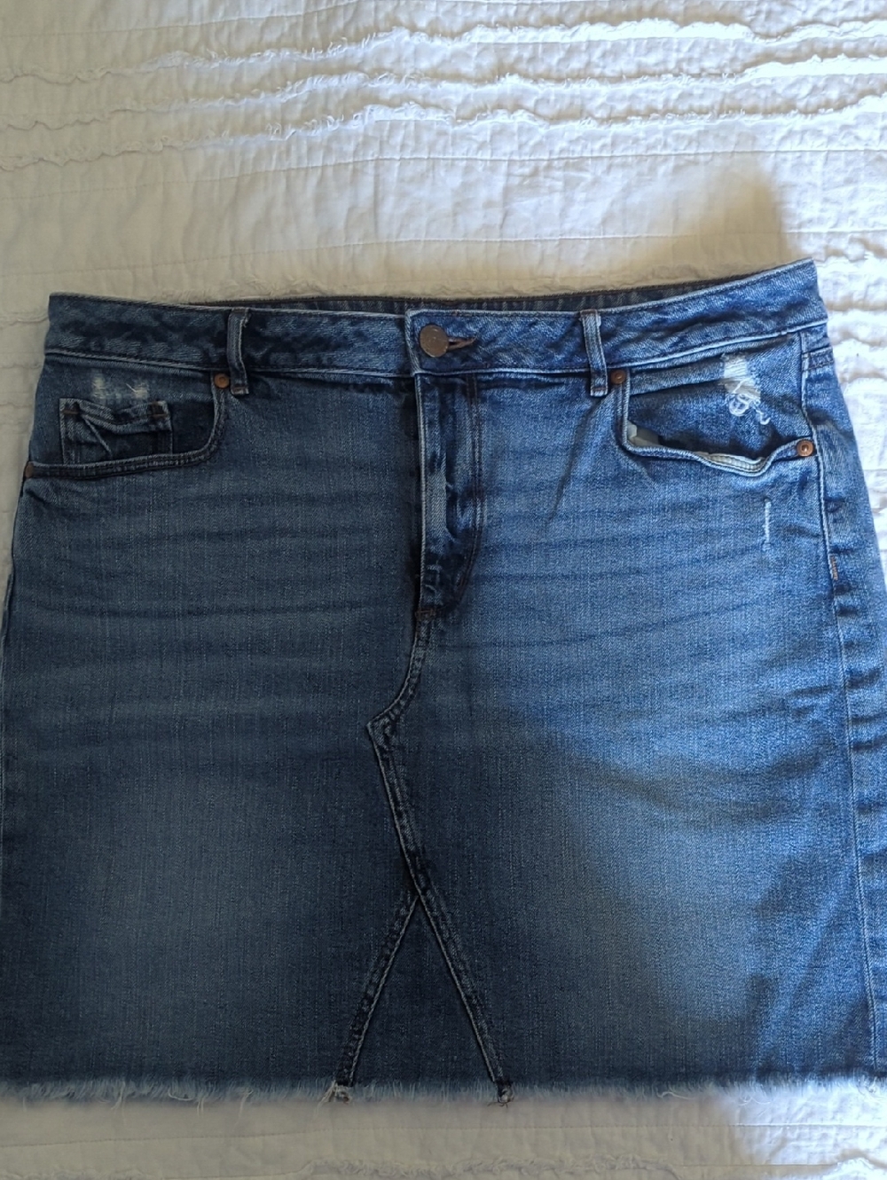 LOFT sz 14 Blue Denim Mini Skirt with Frayed Hem
